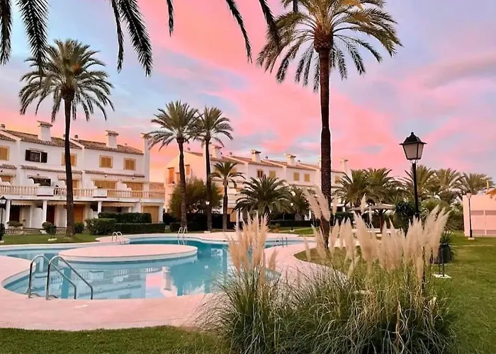 Bajo En Primera Linea De Playa * デニア