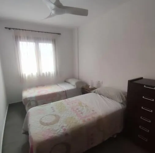 Bajo En Primera Linea De Playa Apartment *