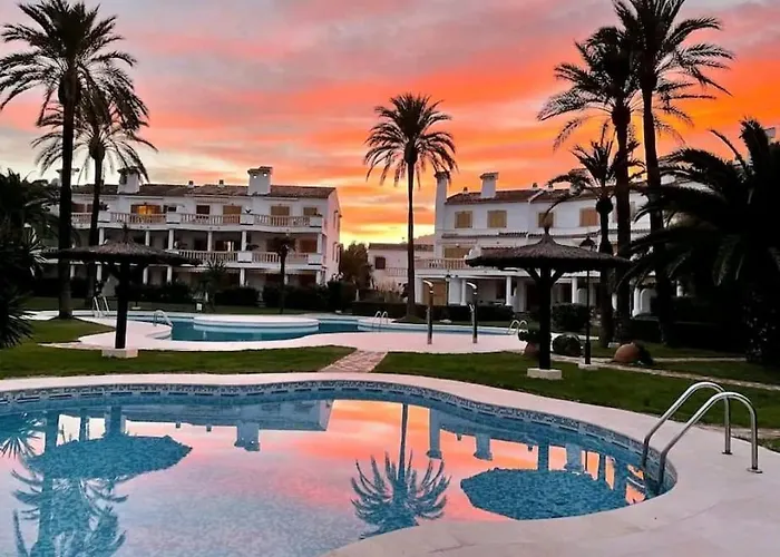 Bajo En Primera Linea De Playa Apartment Denia